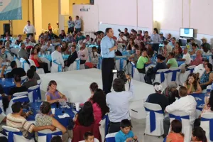 Posible revertir problemas económicos de México: RMV