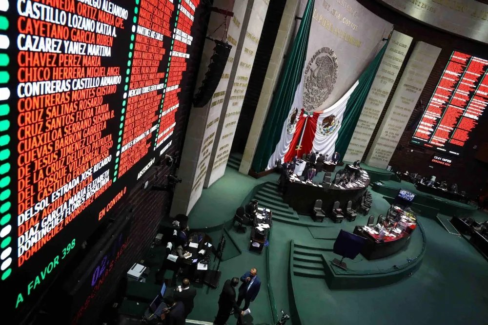 Frenan diputados reforma contra “fake news”; la discutirán en parlamento abierto