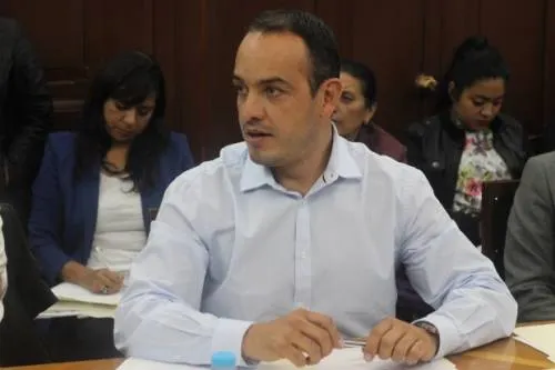 Regidor acusa que funcionarios municipales se expresan de él y otros compañeros de forma altisonante