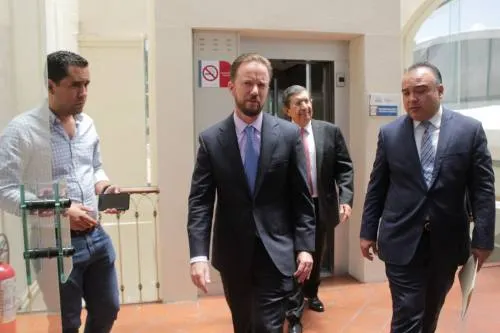 Poblanos merecen un transporte público digno y bien equipado: Banck