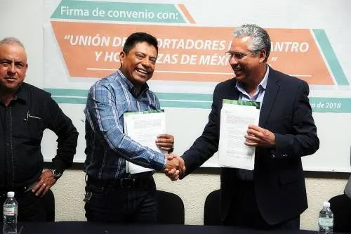 Universidad Tecnológica de Tecamachalco firma convenio con empresa exportadora