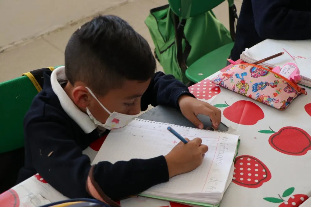 Emite SEP apoyo para otorgamiento de becas en escuelas públicas