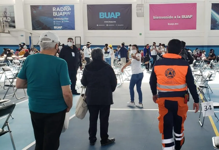 Ayuntamiento de Puebla coadyuva en la Primera Etapa de Vacunación al sur de la ciudad 