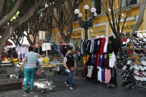 Segob Estatal entabla diálogo con organizaciones del comercio informal para reordenarlos en el CH