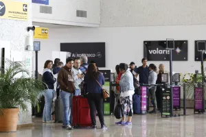Aumenta afluencia de pasajeros en el Aeropuerto Hermanos Serdán