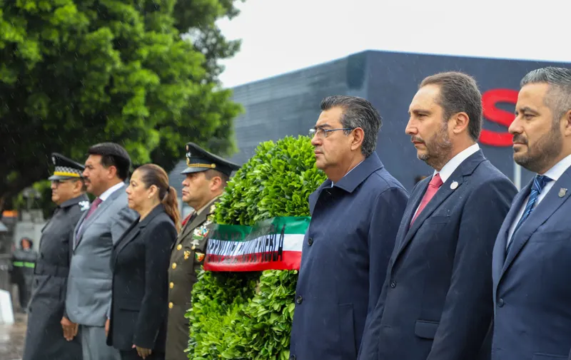 Gobernador de Puebla resalta el legado de héroes patrios en el 203 aniversario de la Consumación de la Independencia de México