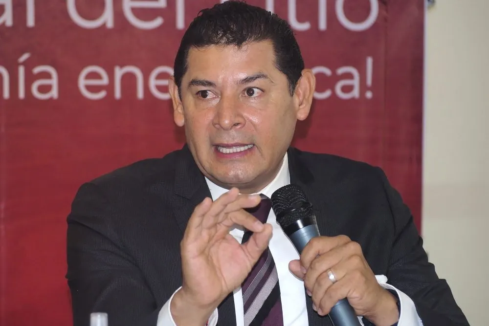 Fracasa Armenta en crear coto de poder en la Sierra Norte