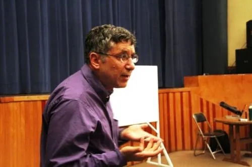 Jaime Chabaud imparte seminario de dramaturgia en Puebla