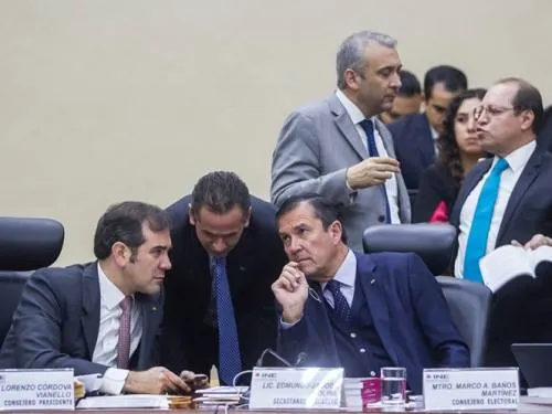 INE aprueba bolsa de 4 mil 965 mdp para partidos en 2019