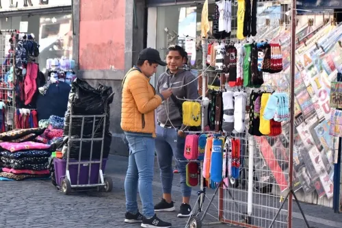 Gobierno Municipal solapa el desbordamiento del comercio informal en el CH: Barbosa