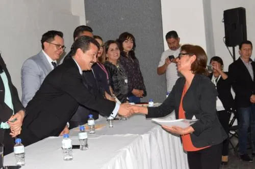 Brinda Gobierno de San Pedro Cholula certeza jurídica a familias del municipio