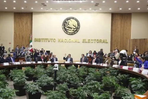 INE y Fepade identifican a partido político que filtró Lista Nominal de Electores