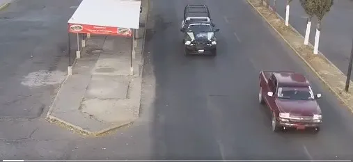 Tras persecución, la policía municipal detuvo a dos asaltantes de Oxxo