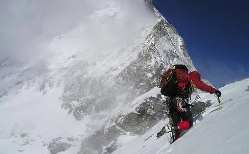 Hallan en Suiza el cadáver de alpinista desaparecido en 1987