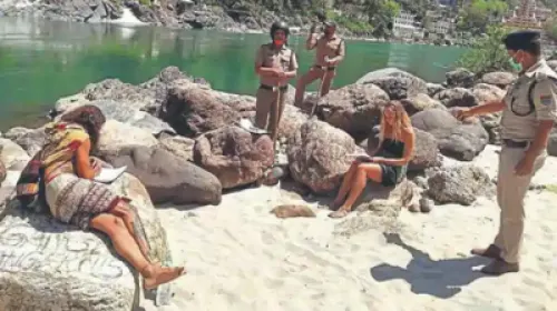Turistas en India, obligados a escribir 500 veces “lo siento”