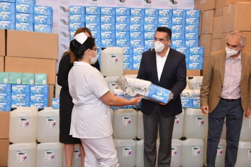 Priistas donan a asociaciones civiles equipos e insumos médicos