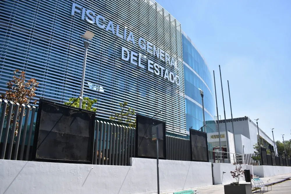 Detiene FGE a 19 mandos y custodios de San Miguel por caso del bebé Tadeo