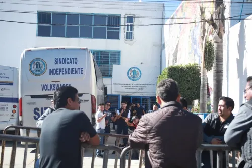Nuevo líder del SITIAVW se deslinda de la CTM y Soto Martínez