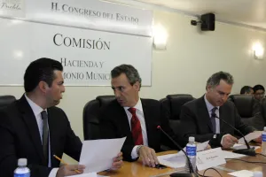 Presume PRI vigilancia en uso de predio para arena