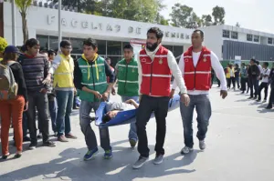 Realiza BUAP simulacro de sismo por Día Nacional de Protección Civil