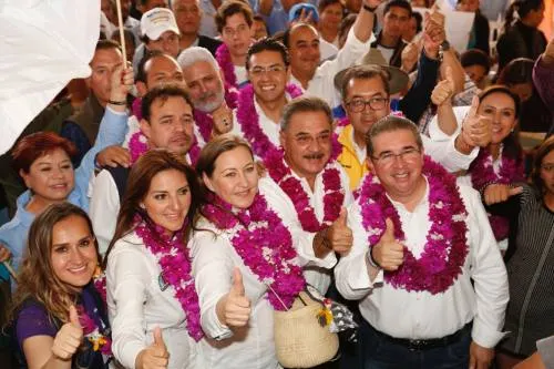 Vamos a reconstruir la carretera Interserrana para mejorar la comunicación de la Sierra Norte: MEA