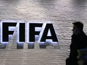 Policía suiza realiza operativo en FIFA por caso Blatter
