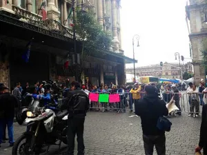 Elementos federales entran a plancha del zócalo de la ciudad de México