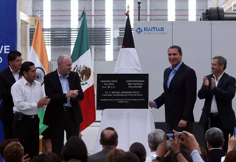Complicidades entre empresarios y funcionarios, quedaron atrás: Moreno Valle