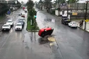Accidente en calle 24 Sur ocurrió debido a una obra mal señalizada, no a un bache, aclara Adán Domínguez
