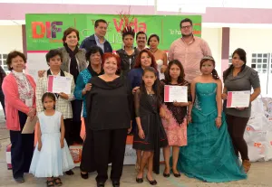 Concluyen mujeres cursos en CECADE de Cholula