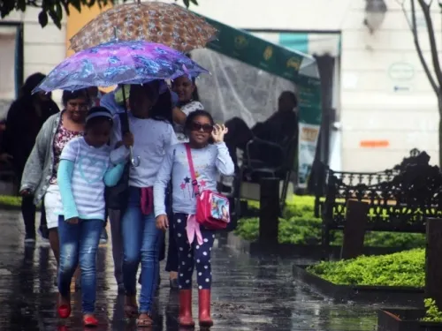 Esperan 24 horas de lluvia en Oaxaca por ciclón tropical 17-E