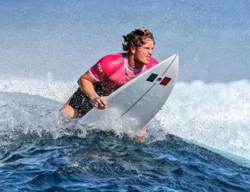 Alan Cleland es eliminado en el surf de París 2024, al caer en octavos ante Joan Duru