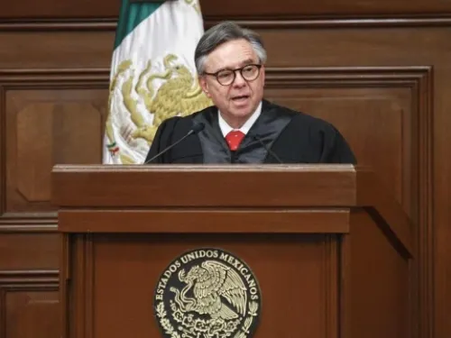 Bloqueo de cuentas bancarias de Medina Mora fue después de renuncia