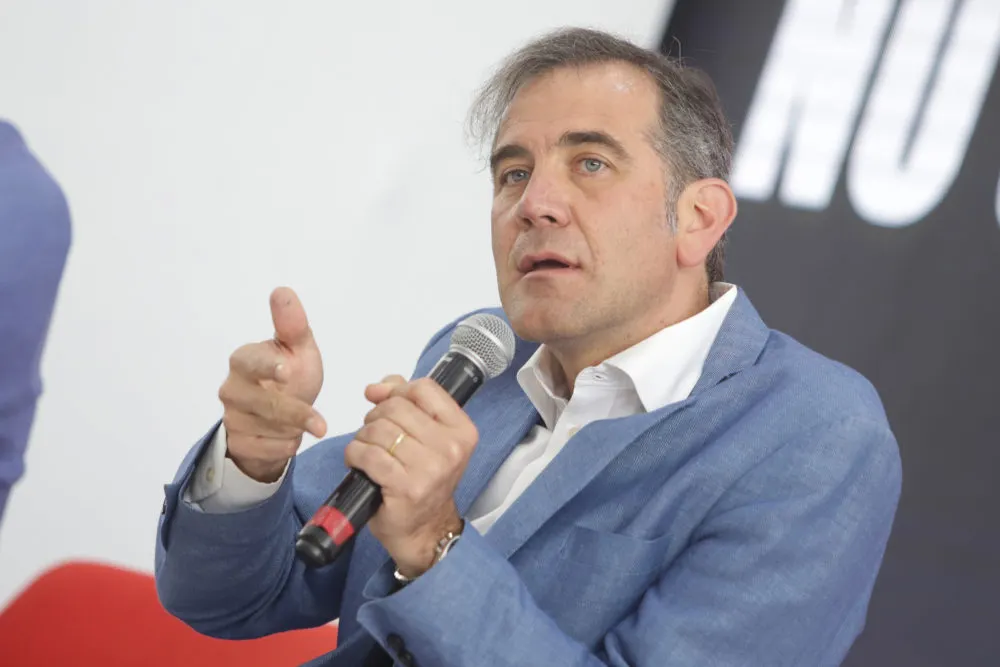 SCJN ordena retirar a Lorenzo Córdova de libros de texto de la SEP