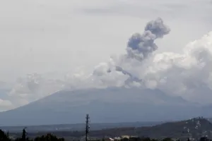 Continúa actividad del Popo con 100 exhalaciones y 3 explosiones