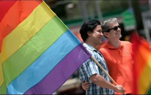 La ONU pide frenar odio y violencia hacia comunidad LGBT+
