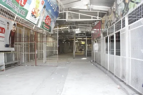 Tianguistas siguen instalando pese a los llamados de la autoridad municipal