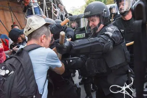 Al menos 8 detenidos en Boston durante marchas de derechistas y antirracistas