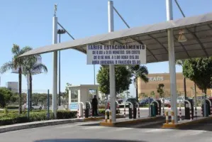 No cobrar estacionamiento afectaría a 5 mil familias: ACECOP