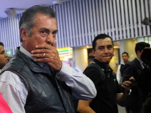 Piden al “Bronco” no improvisar y dar mensaje en Tercer Informe