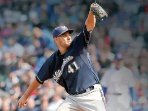 Lanzador mexicano rompe racha negativa de los Cerveceros de Milwaukee