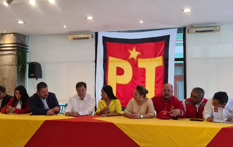 Gerardo Fernández Noroña visita Puebla