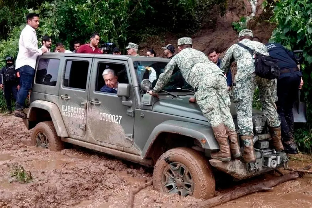 Lopez Obrador Carretera Acapulco