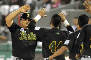 Binomio Tapia-Taveras comanda triunfo emplumado y empatan la serie