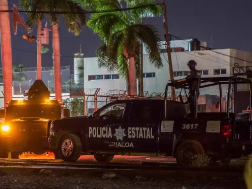 Investigan y destituyen a director de penal en Culiacán por fuga de reos