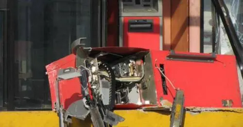 Delincuentes desmantelan cajero automático en Huejotzingo