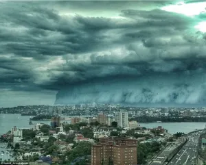 Habitantes de Sídney se quedaron atónitos con estas impactantes nubes