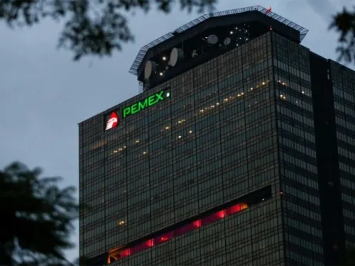 Pemex anuncia reducción de su deuda en 5 mil 005.8 mdd