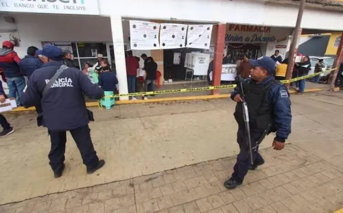 Comando armado roba urnas en Ahuazotepec; asesina a dos policías