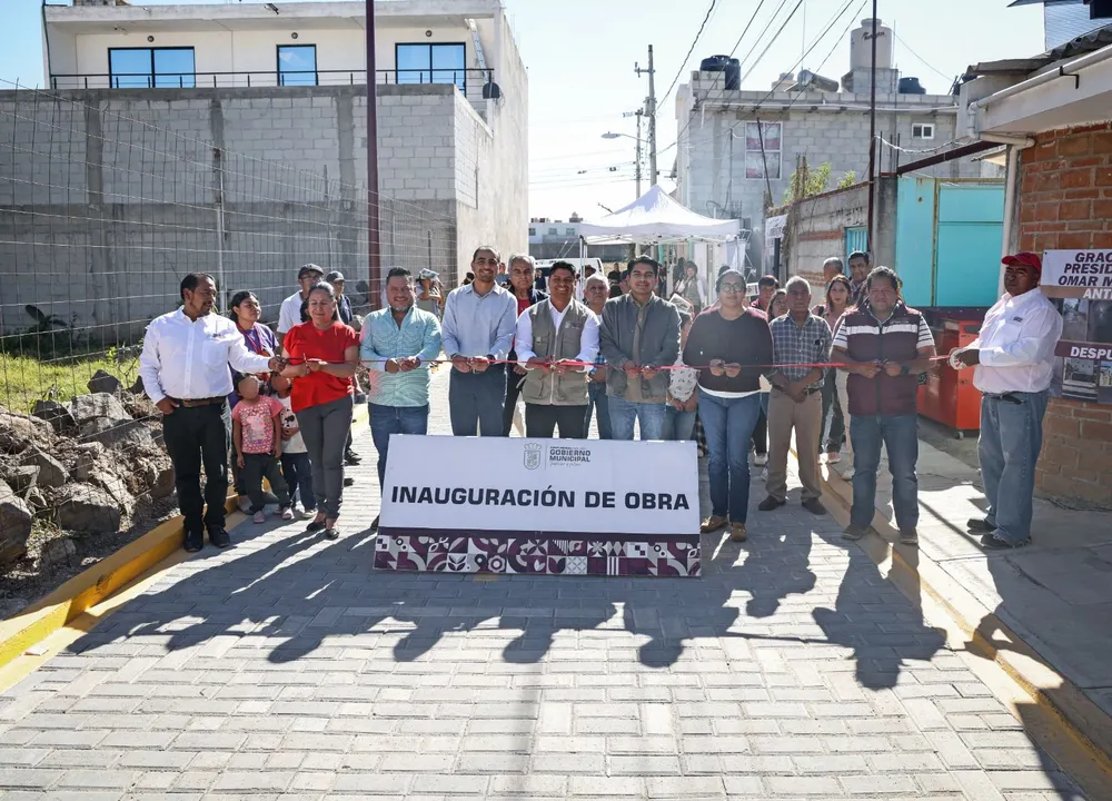 Cuautlancingo mejora movilidad y servicios con pavimentación integral